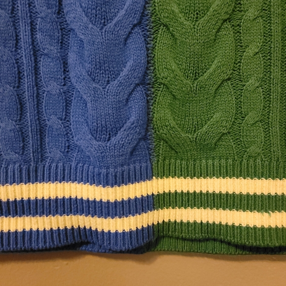 Two Colored Sweater Vest - Picture 3 of 8